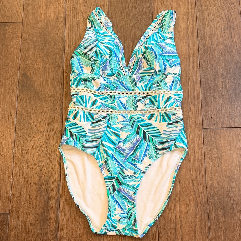 Swimsuit for All Women’s One Piece Tropical Leaf Print Swimsuit Size 6 - C16-005